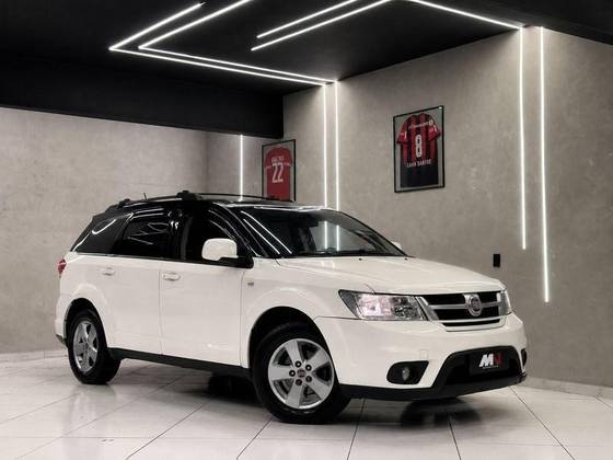 FIAT FREEMONT 2.4 EMOTION 16V GASOLINA 4P AUTOMÁTICO